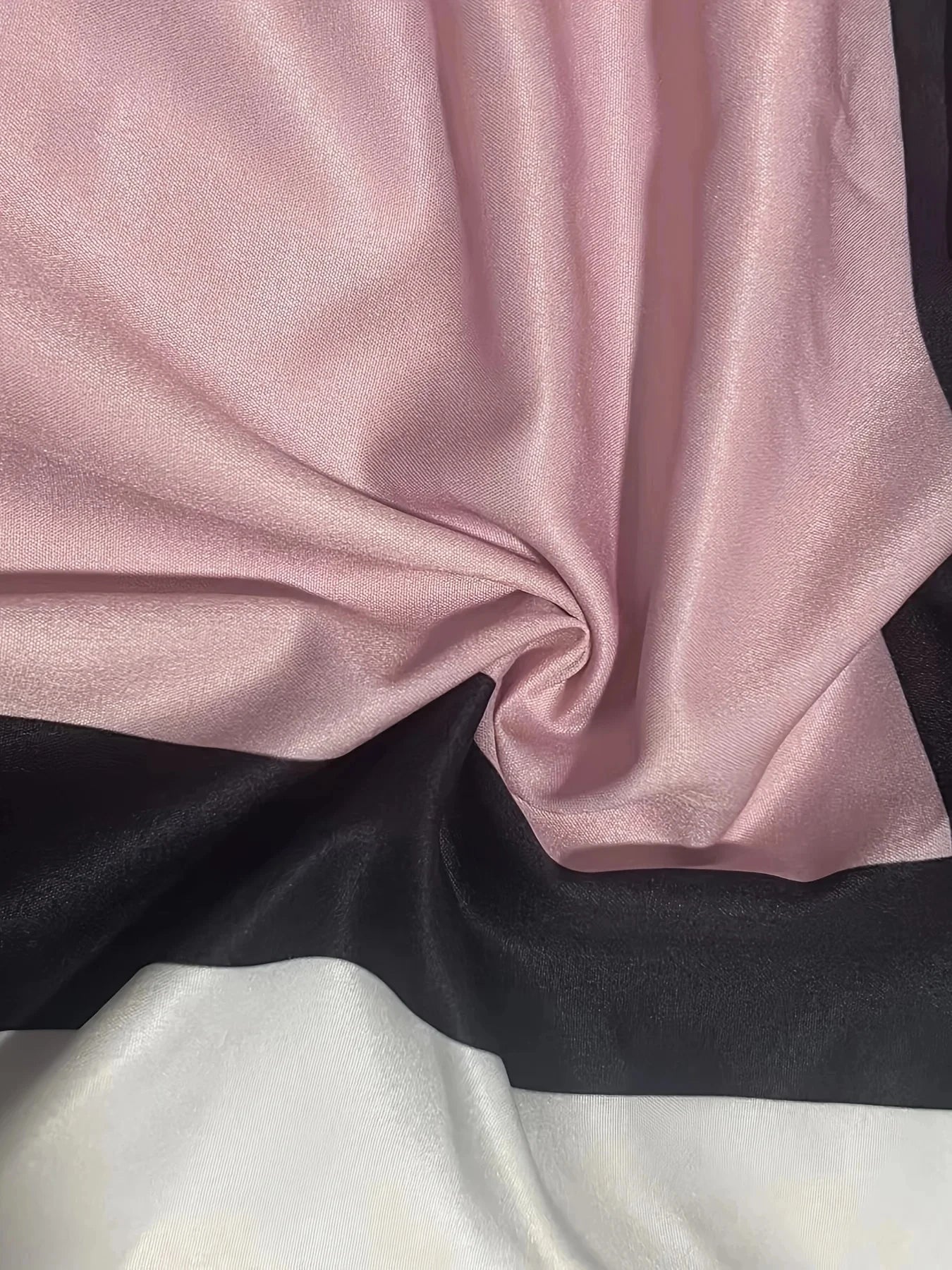 Ella™ - Lyxig klänning med knappstängning