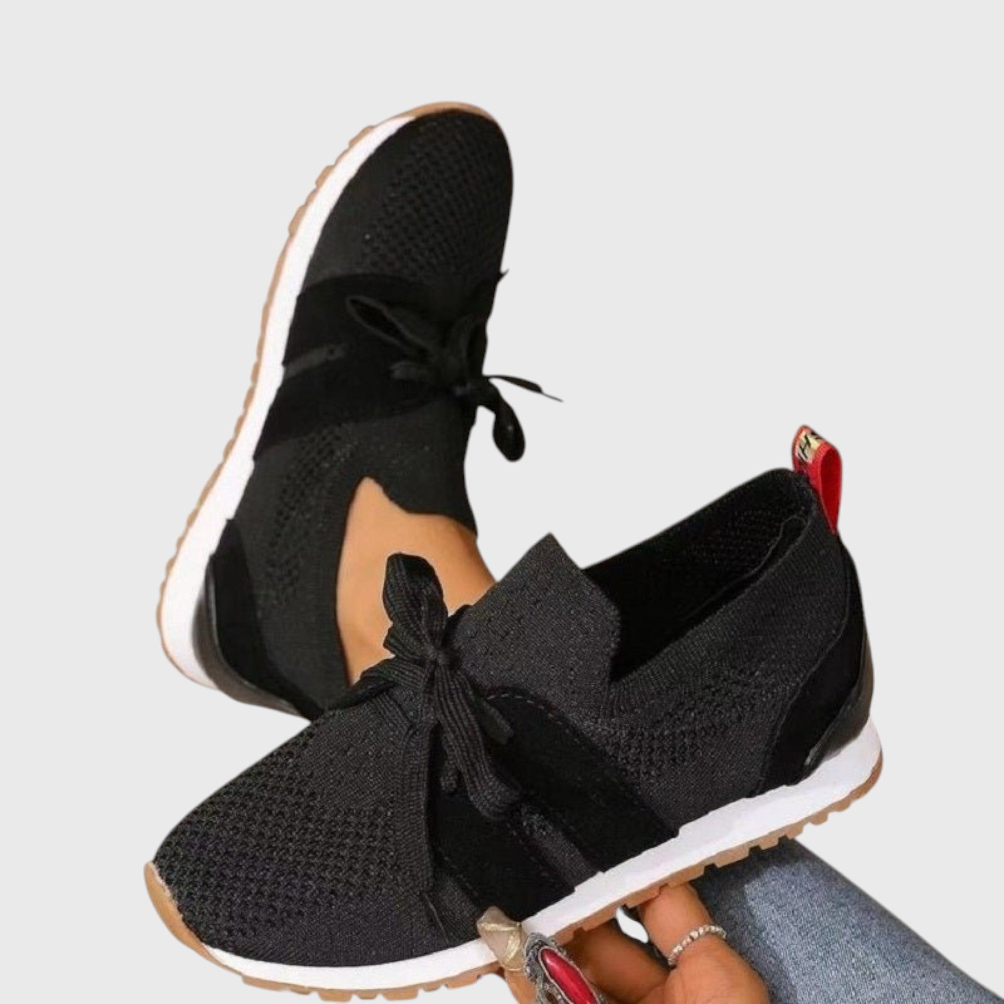 Elyora™ - Bekväma och Stilfulla Slip-On Sneakers för Kvinnor